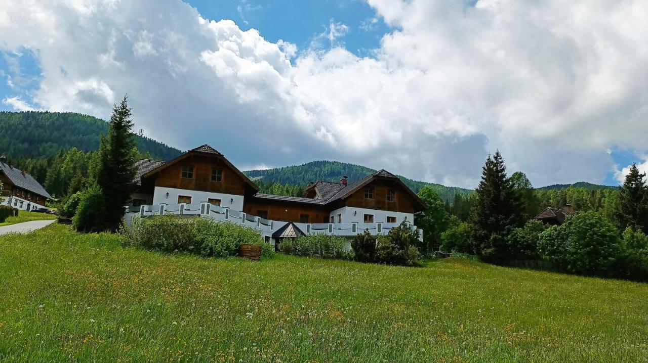 Ferienhaus Alpenblick Krakauschatten Ngoại thất bức ảnh